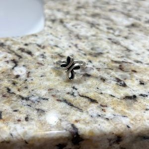 James Avery Eternal ribbon cross ring